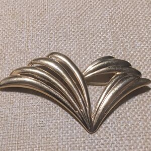 vintage estate gold-toned Monet fan or wave brooch